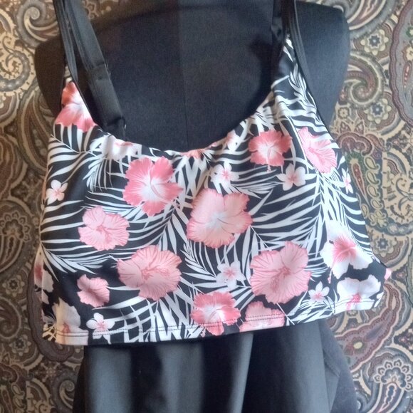 Bathing Suit - Picture 3 of 3